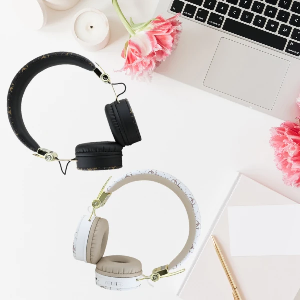 Guess ausinės Bluetooth ENC GUBH70E4PTMK juodos spalvos 4G Triangle Round Shape aprašymas - Prekės nuotrauka Guess ausinės Bluetooth ENC GUBH70E4PTMK juodos spalvos 4G Triangle Round Shape aprašymas - Prekės nuotrauka