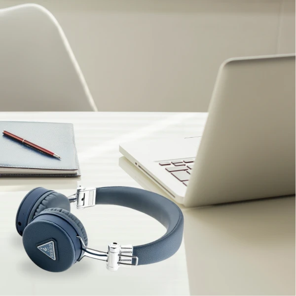 Guess ausinės Bluetooth ENC GUBH70PGTSPSB mėlynos spalvos Grained Classic Round Shape aprašymas - Prekės nuotrauka Guess ausinės Bluetooth ENC GUBH70PGTSPSB mėlynos spalvos Grained Classic Round Shape aprašymas - Prekės nuotrauka