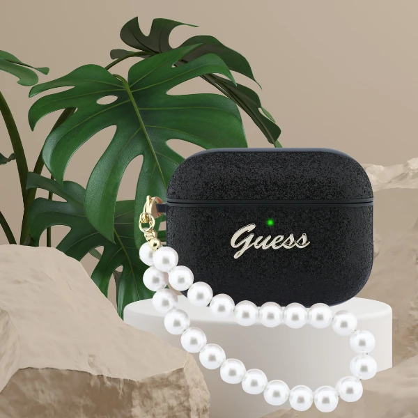 „Guess“ blizgantis perlų dirželio dėklas, skirtas „AirPods Pro 3“ ausinėms - Juodas aprašymas - Prekės nuotrauka „Guess“ blizgantis perlų dirželio dėklas, skirtas „AirPods Pro 3“ ausinėms - Juodas aprašymas - Prekės nuotrauka