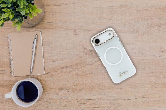 „Guess IML Gradient Script“ metalinis „MagSafe“ dėklas, skirtas „iPhone Air“ – Baltas aprašymas - Prekės nuotrauka