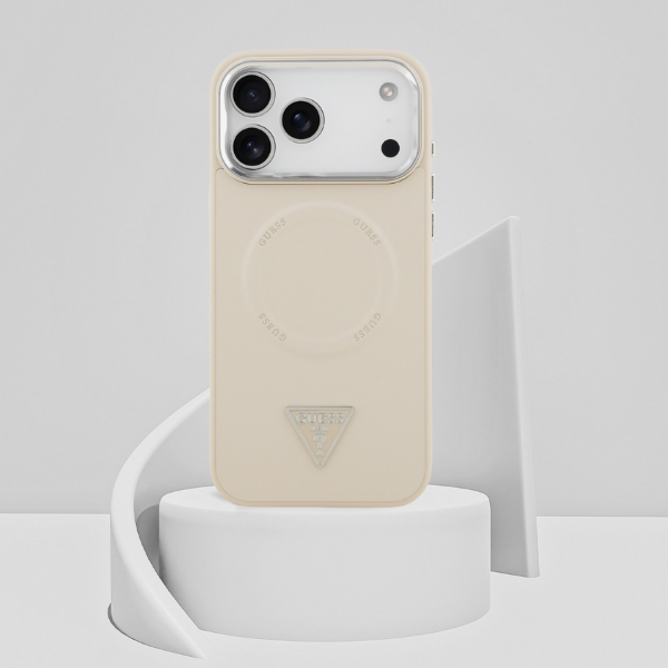 Guess Triangle Logo MagSafe dėklas skirtas Apple iPhone 17 Pro Max rusvai gelsvas aprašymas - Prekės nuotrauka Guess Triangle Logo MagSafe dėklas skirtas Apple iPhone 17 Pro Max rusvai gelsvas aprašymas - Prekės nuotrauka