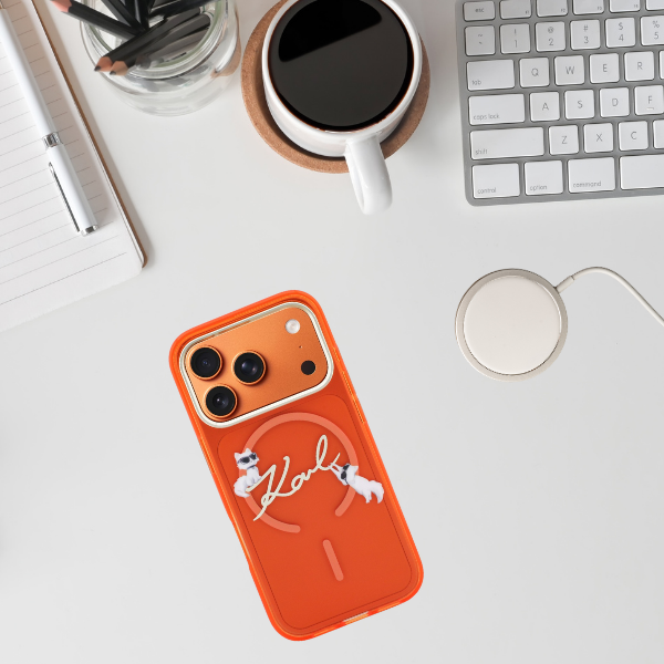 Dėklas Karl Lagerfeld IML Choupettes Karl Script Logo MagSafe Case for iPhone 17 Pro - Oranžinis aprašymas - Prekės nuotrauka