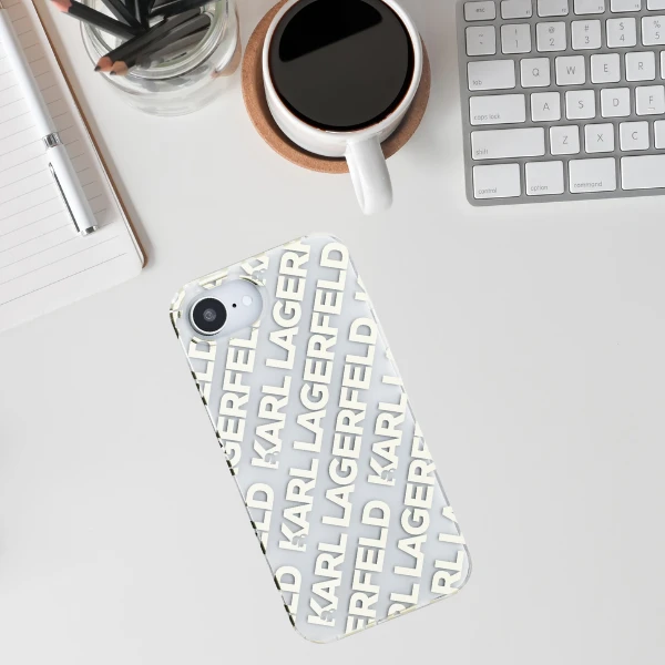 Karl Lagerfeld IML Repeat Logo iPhone 16e dėklas – auksinis aprašymas - Prekės nuotrauka Karl Lagerfeld IML Repeat Logo iPhone 16e dėklas – auksinis aprašymas - Prekės nuotrauka