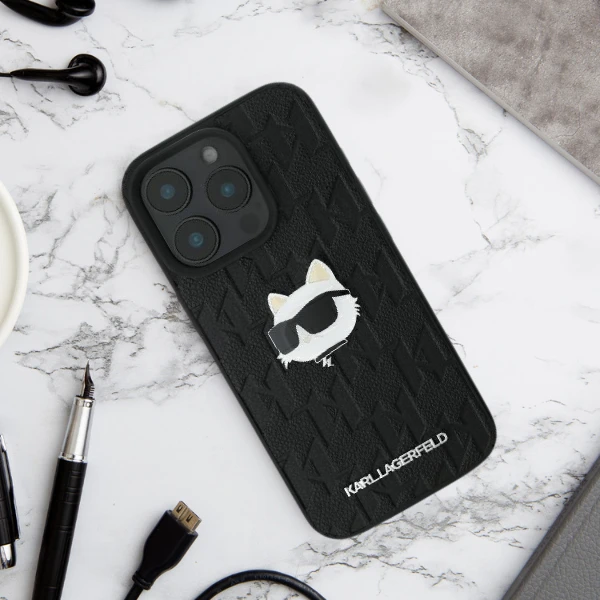 Apple iPhone 16 Karl Lagerfeld Monogram Choupette Head Pin (KLHCP16SPGKLCHPK) dėklas telefonui juodos spalvos aprašymas - Prekės nuotrauka Apple iPhone 16 Karl Lagerfeld Monogram Choupette Head Pin (KLHCP16SPGKLCHPK) dėklas telefonui juodos spalvos aprašymas - Prekės nuotrauka