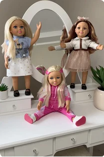 Jokomisiada Large, cute 48cm doll in a dress + built-in melody and soft body ZA5842 aprašymas - Prekės nuotrauka