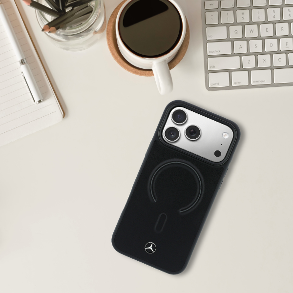 Dėklas Mercedes Leather 3D MagSafe Case, skirtas iPhone 18 Pro / 17 Pro – Juodas aprašymas - Prekės nuotrauka