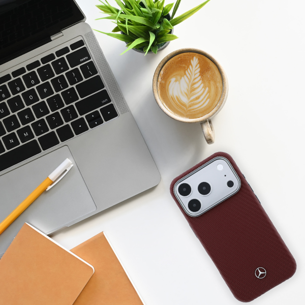 Dėklas Mercedes Leather Semi Wrap Wood Effect MagSafe Case for iPhone 17 Pro - Raudona aprašymas - Prekės nuotrauka
