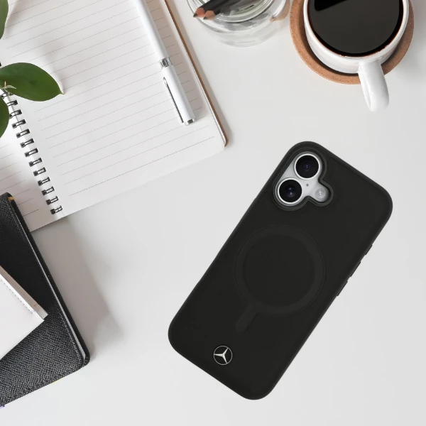 Dėklas Mercedes Plain Smooth Leather MagSafe skirtas Apple iPhone 17 juodos spalvos aprašymas - Prekės nuotrauka