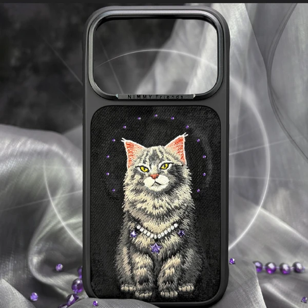 „Nimmy Lucky Fashion Cat“ „MagSafe“ dėklas, skirtas „iPhone 17 Pro Max“ - juodas aprašymas - Prekės nuotrauka