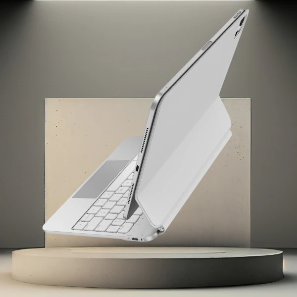 Uniq Venno Pro Magnetic Smart Case with Keyboard for iPad Air 10.9
