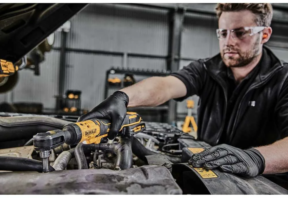 DEWALT.terkšlė 18V 3/8" DCF513N