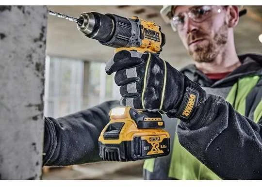 Įrankių rinkinys DeWalt DCK2026P2T-QW (DCD805+DCG405+DCB184+DCB1104); 18 V; 2x5,0 Ah akum.