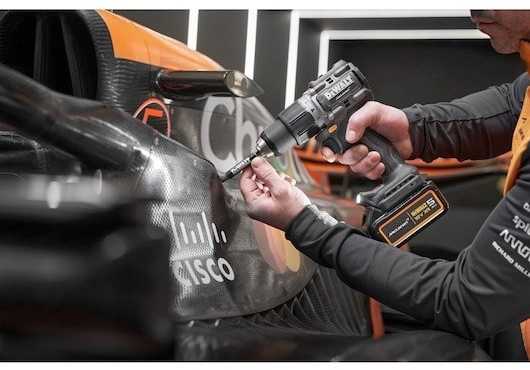 DeWalt MCLAREN DCD85MP2T Drill Driver 18V Juodas, Geltona