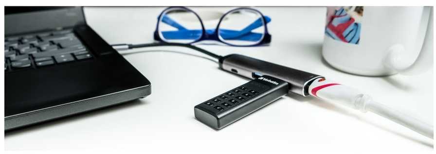 External drive Verbatim klaviatūra Secure USB 3.2 Gen 1 32GB juodos spalvos 49427