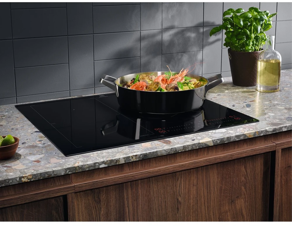 60 cm pločio indukcinė kaitlentė Electrolux EIS62453