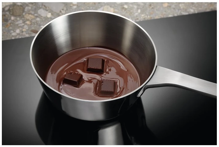 Kaitlentė Electrolux EIV63443 Juodas Built-in 59 cm Zone induction hob 4 zone(s)