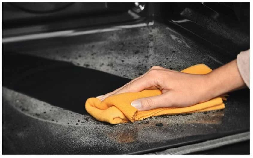 Įm. baltos spalvos orkaitė su pirolize Electrolux EOE8P39WV