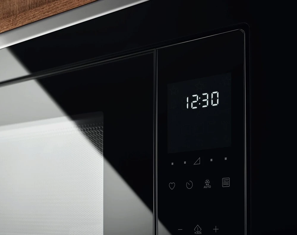 Įmontuojama mikrobangų krosnelė Electrolux LMS4253TBX