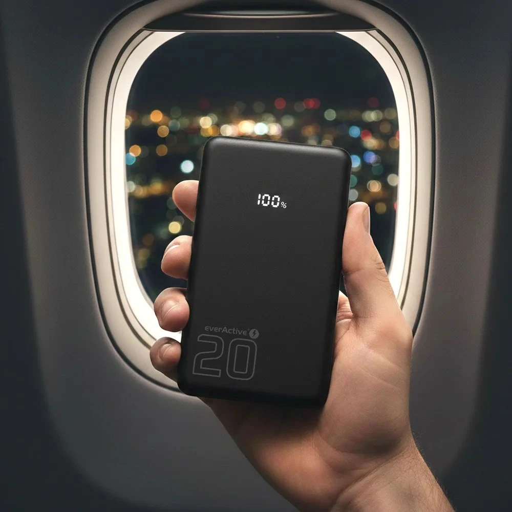 „everactive“ išorinė baterija 20 000 mAh, 1x USB, 2x USB-C, 20 W, QC4+, LCD ekranas, juodas
