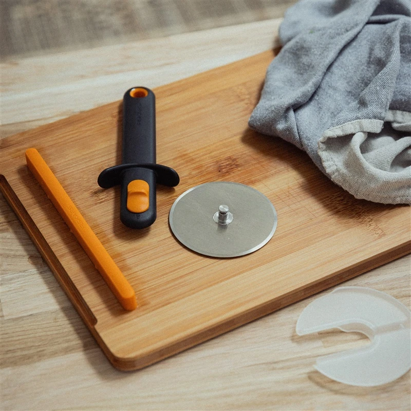Fiskars Pizza cutter FF