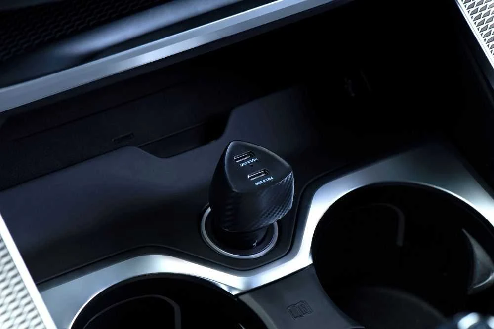 Automobilinis įkroviklis Forcell F-Energy Carbon 2 x USB C QC3.0 PD 3A 40W CC50-2C juodas