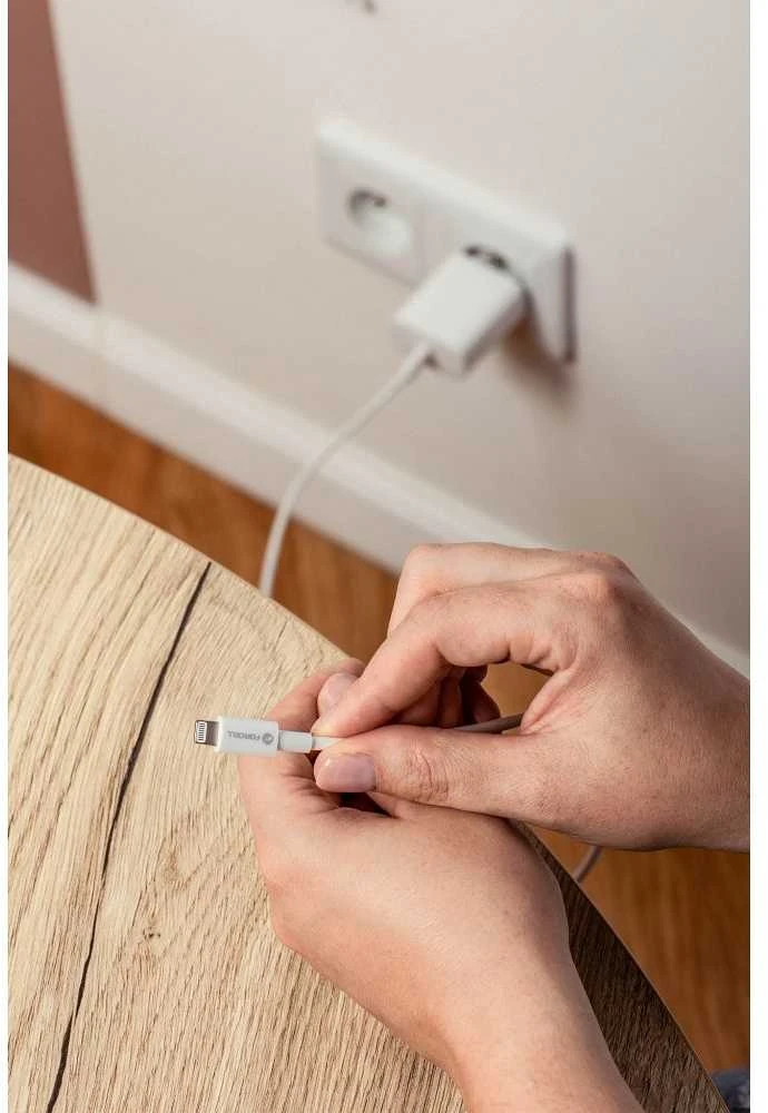USB A tipo laidas su „Lightning“ jungtimi Forcell F-Energy MFi 2,4A 12W 1 m C703 baltas
