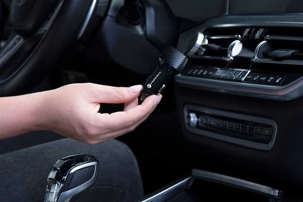 Automobilinis įkroviklis Forcell F-Energy Carbon USB A QC3.0 3A 18W CC50-1A juodas