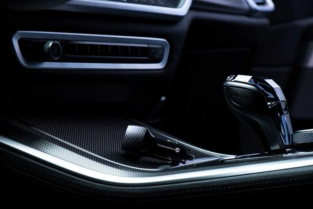 Automobilinis įkroviklis Forcell F-Energy Carbon 2 x USB A QC3.0 3A 36W CC50-2A juodas