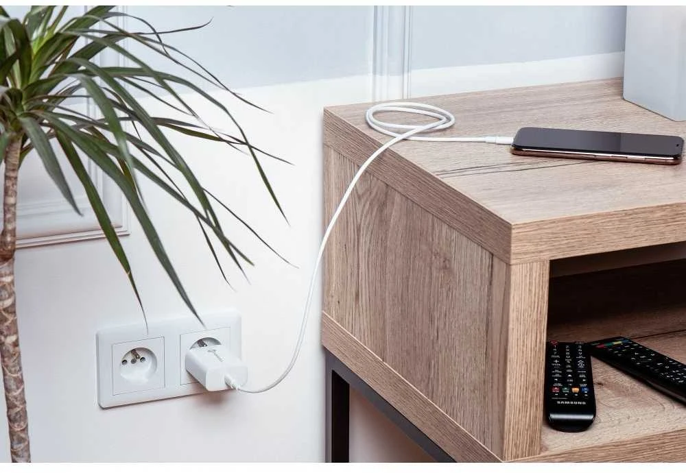 Įkroviklis Forcell + "USB-C (Type-C) to USB-C (Type-C)" (1xUSB-C 3A 25W) baltas