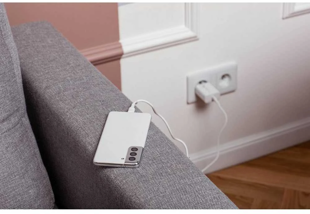 Įkroviklis Forcell + "USB-C (Type-C) to USB-C (Type-C)" (1xUSB-C 3A 25W) baltas