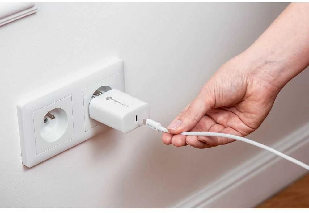 Įkroviklis Forcell + "USB-C (Type-C) to USB-C (Type-C)" (1xUSB-C 3A 25W) baltas