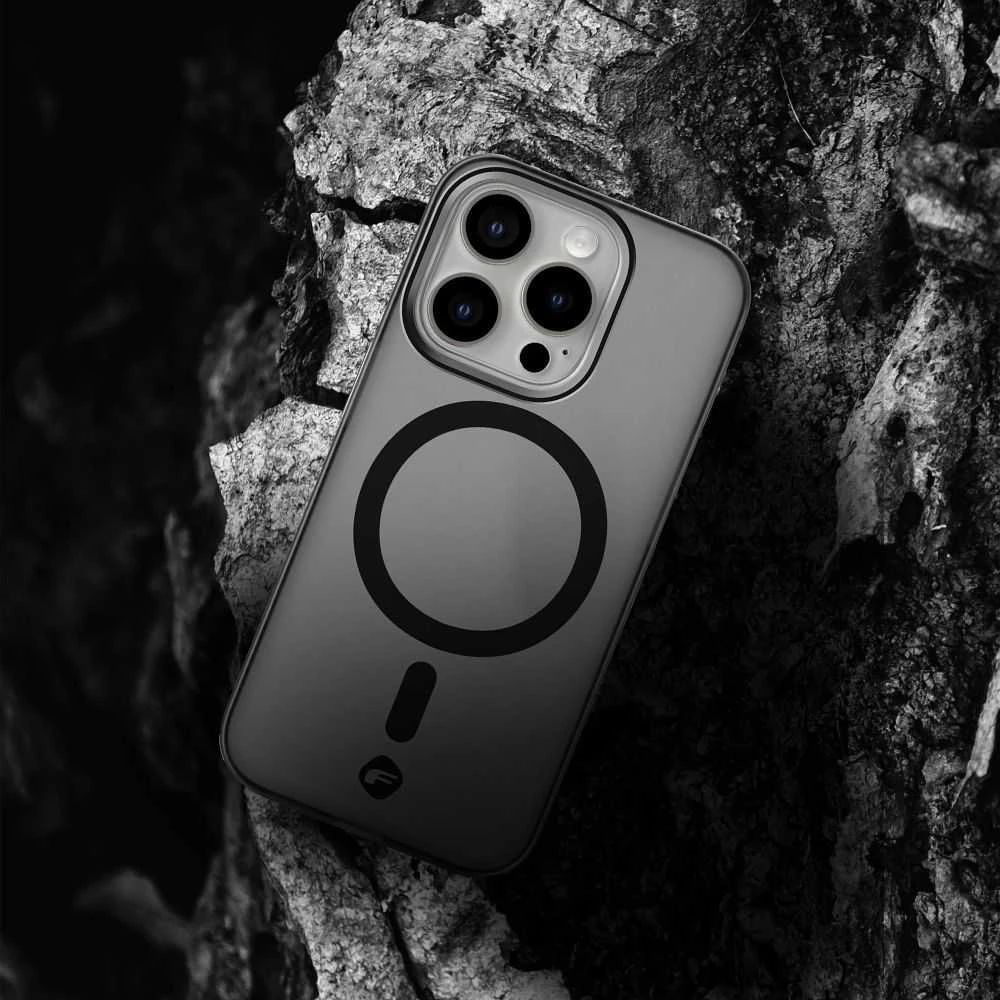 „iPhone 16 PLUS“ dėklas su „Forcell F-Protect Levels“ dvigubo sluoksnio 4D technologija, suderinamas su „Magsafe Military Drop-Test“, dūminis juodas