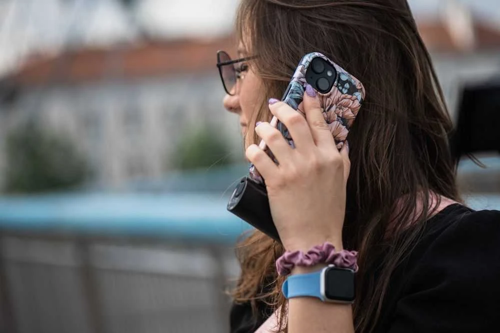 „iPhone 15 PLUS“ dėklas „Forcell F-Protect Mirage“, suderinamas su „Magsafe bloom bush“