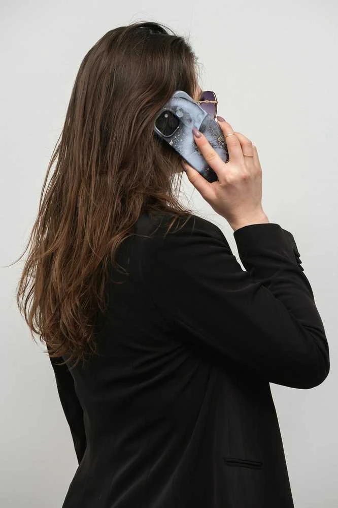 „iPhone 15 PLUS“ dėklas „Forcell F-Protect Mirage“, suderinamas su „Magsafe“ marmuro rūko spalvos dėklu.