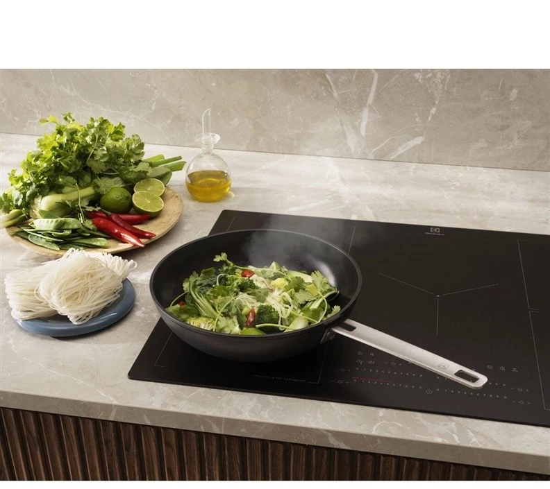 Electrolux E9HOECW „Easy2Clean“ keptuvė