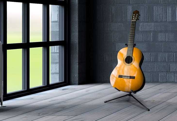 Iso Trade Gitaros stovas