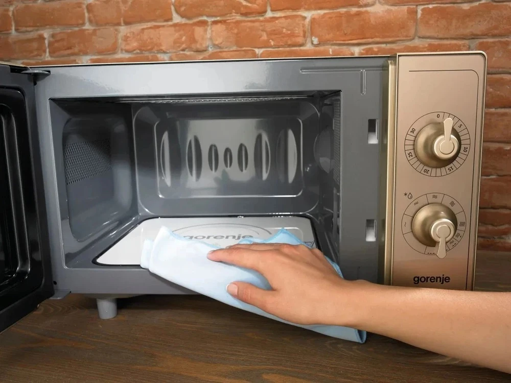 Mikrobangų krosnelė Gorenje BM235CLB