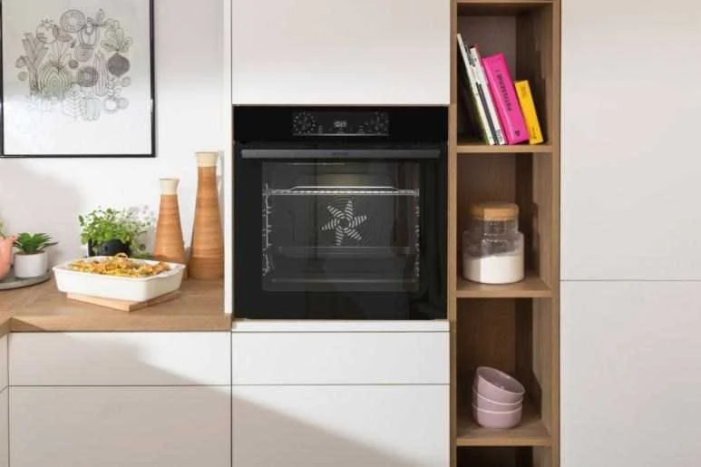 Gorenje | Orkaitė | BO6737E02BG | 77 L | Daugiafunkcis | EcoClean | Mechaninis valdymas | Konvekcija | Aukštis 59,5 cm | Plotis 59,5 cm | Juodas