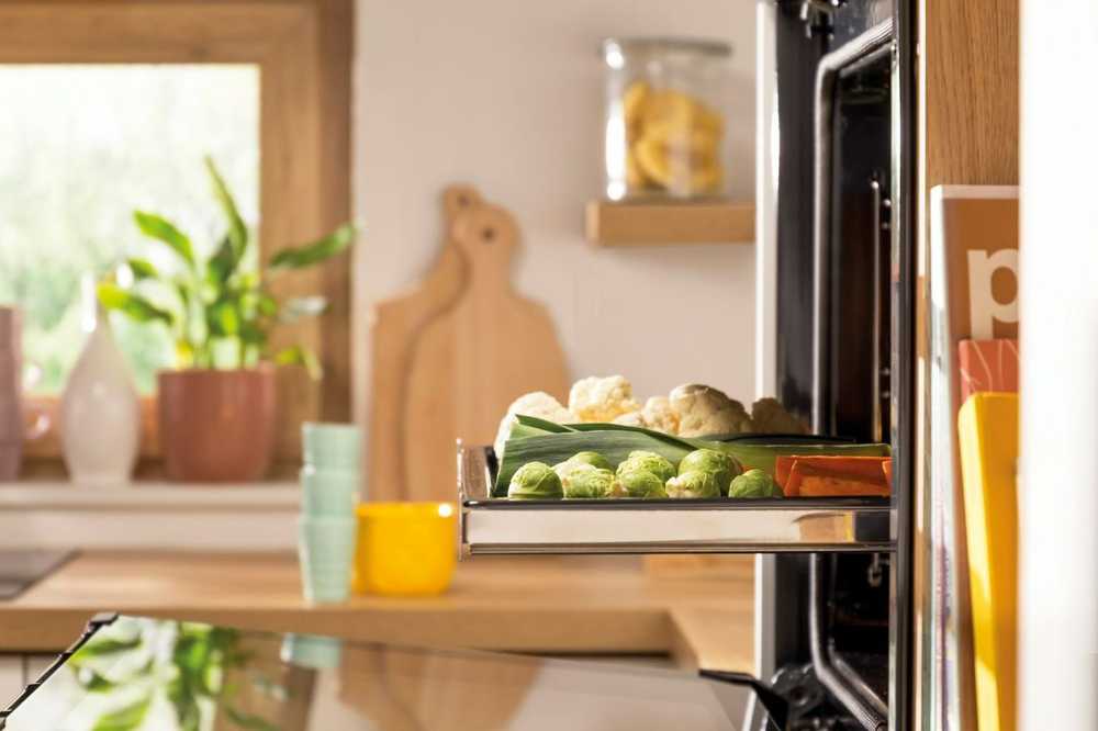 Gorenje | Orkaitė | BOS6737E06B | 77 L | Daugiafunkcis | EcoClean | Mechaninis valdymas | Garų funkcija | Konvekcija | Aukštis 59,5 cm | Plotis 59,5 cm | Juodas