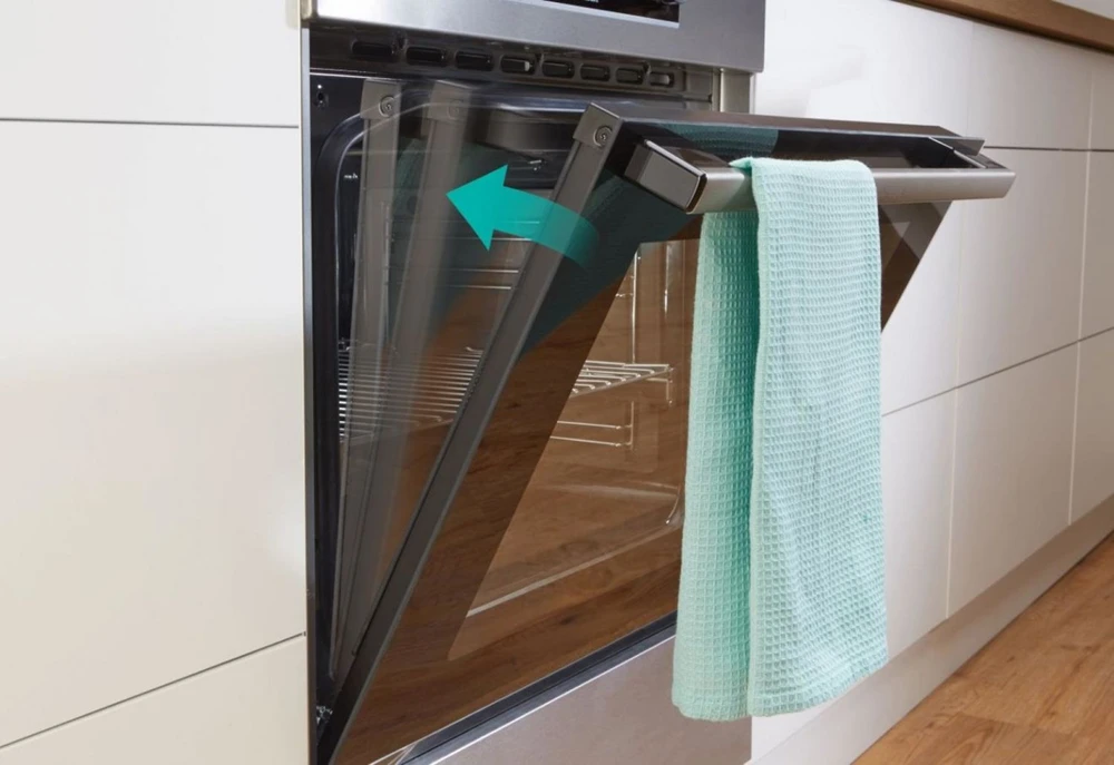 Gorenje | Cooker | GECS5B70CLI | Hob type Vitroceramic | Oven type Electric | rusvai gelsvas | Plotis 50 cm | Gylis 59.4 cm | 70 L