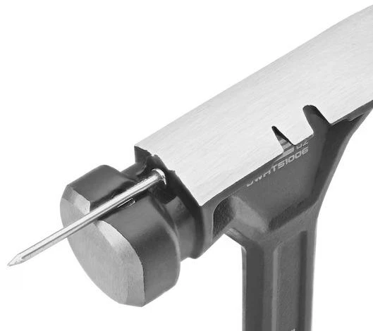 plieno vientisas su magnetiniu laikikliu plaktukas vinims, 624g, DeWalt [DWHT51006-0]
