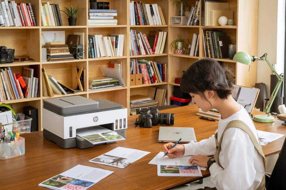 Hewlett Packard (HP) HP Smart Tank 750 AIO daugiafunkcis spausdintuvas Spausdintuvas - A4 spalvotas rašalinis, spausdinimas / kopijavimas / nuskaitymas, automatinis dvipusis spausdinimas, WiFi, 15 psl./min., 400–800 puslapių per mėnesį