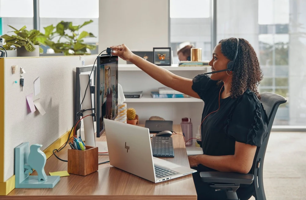 Ausinės HP Poly Blackwire 3220 stereo USB-C  + USB-C/A adapteris, juodos spalvos