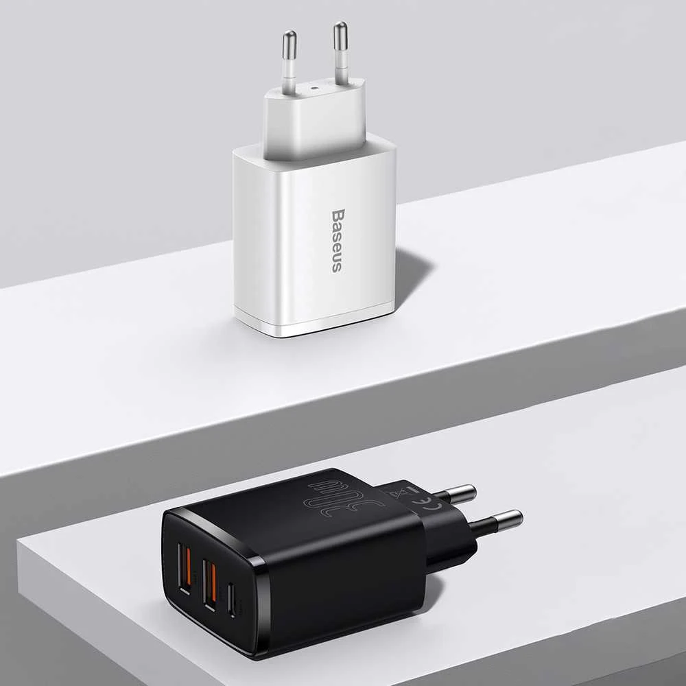 Baseus Sieninis įkroviklis 30W 2xUSB + USB-C QC3.0 PD3.0, juodas