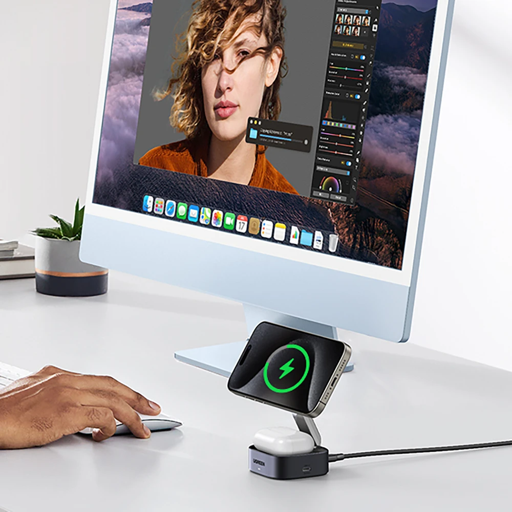 „Ugreen W702 3in1“ indukcinis įkroviklis su „MagSafe“ / „Qi2“ ir USB-C prievadu telefonui / ausinėms – juodos spalvos