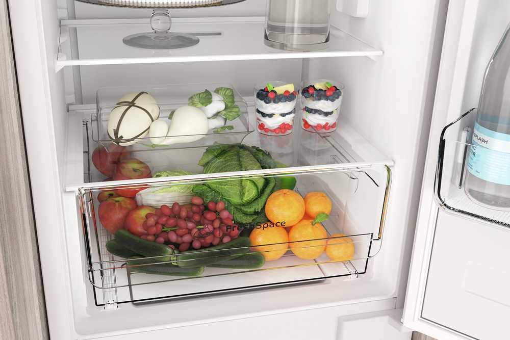 Šaldytuvas Indesit INC18 T112 baltas built-in fridge-šaldiklis