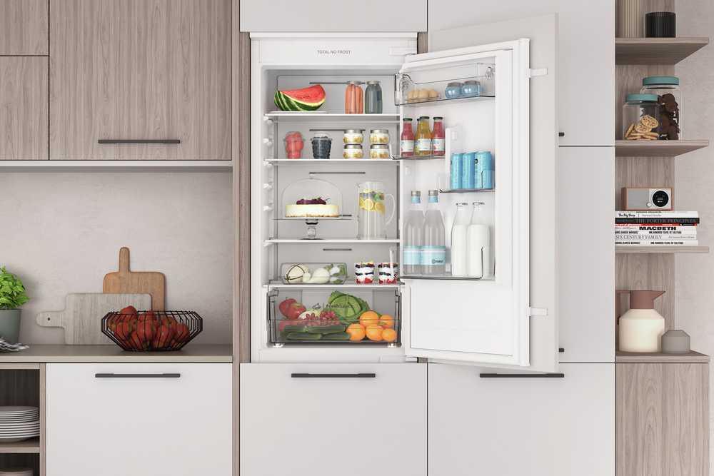 Šaldytuvas Indesit INC18 T112 baltas built-in fridge-šaldiklis