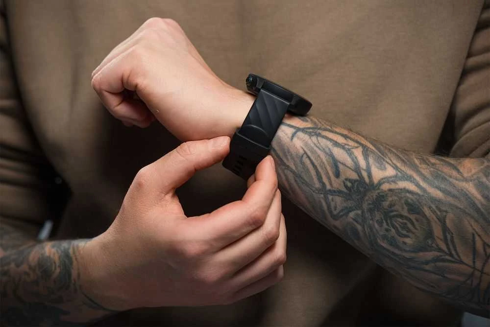 Išmanusis laikrodis TITMO O-100 (TFT, bluetooth call) juodas