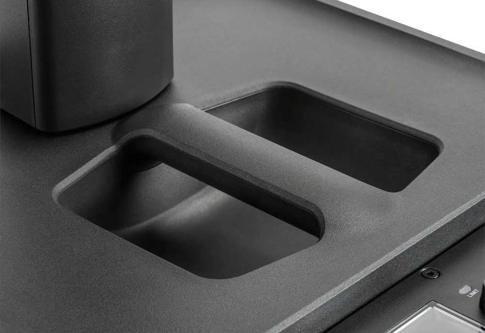 JBL PRX ONE – nešiojama kolonėlių sistema su įmontuotu skaitmeniniu maišytuvu ir DSP