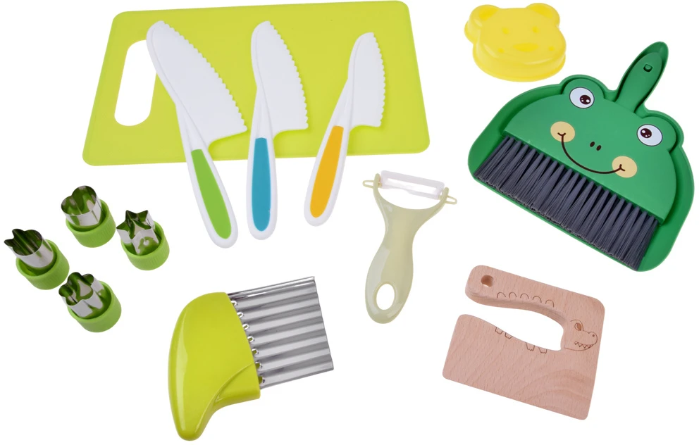 Jokomisiada 14-Piece Children’s Kitchen Set with Knives, Cutting Board and Cutters ZA6601
